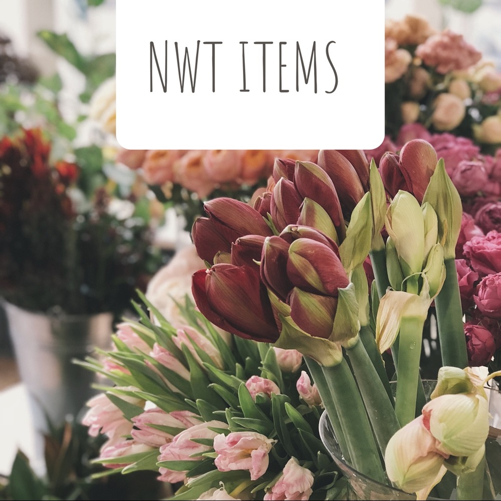 🎁 NWT Items on Sale great for anytime gifts 🎁